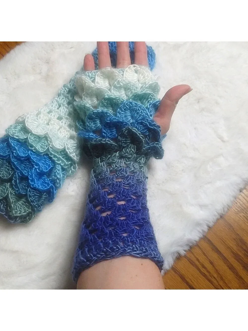 Just in! Dragon/Mermaid Scale Fingerless Gloves Colorful Soft, Texting Armwarmer